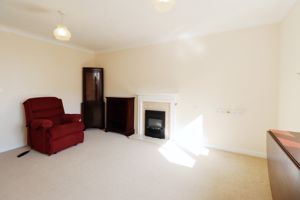 LIVING ROOM- click for photo gallery